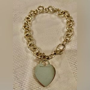 Tiffany & Co. Heart Tag Charm Bracelet
in Silver (925)